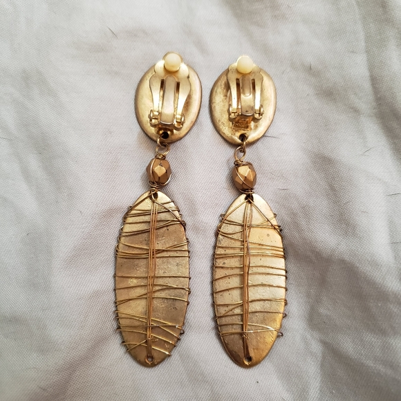 Oval Wire Wrapped Dangle Clip On Earrings - Picture 4 of 4